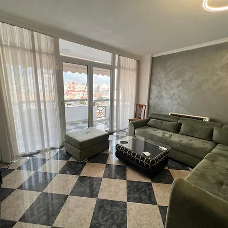 Apartman Square 2 Bedroom Tirana